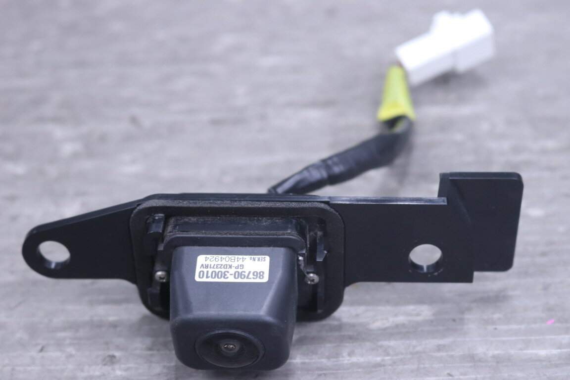 18 クラウン ロイヤルサルーン 前期 ゼロクラ(GRS182 GRS182-AETQH) 純正 破損無 リアカメラ バックカメラ 86790-30010 p061044 中古20260227