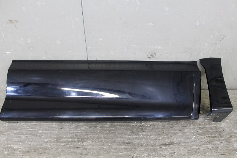 デリカ D5 前期(CV5W) 純正 破損無 取付OK 動作保証 右前 フロントドアプロテクター ドアパネルモール X24 右 p031878 中古20230328
