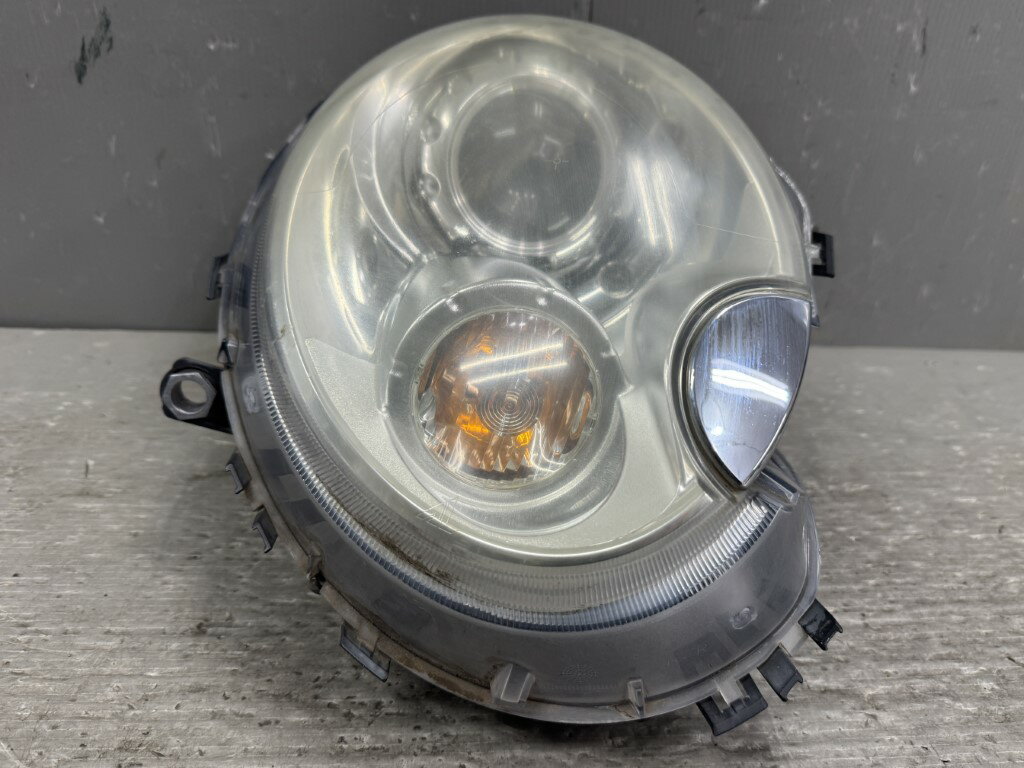 ミニクーパー S 右H(R56 MF16S) 純正 破損無 動作保証 右ヘッドライト HID バラスト レベ キセノン p061066 中古20260302