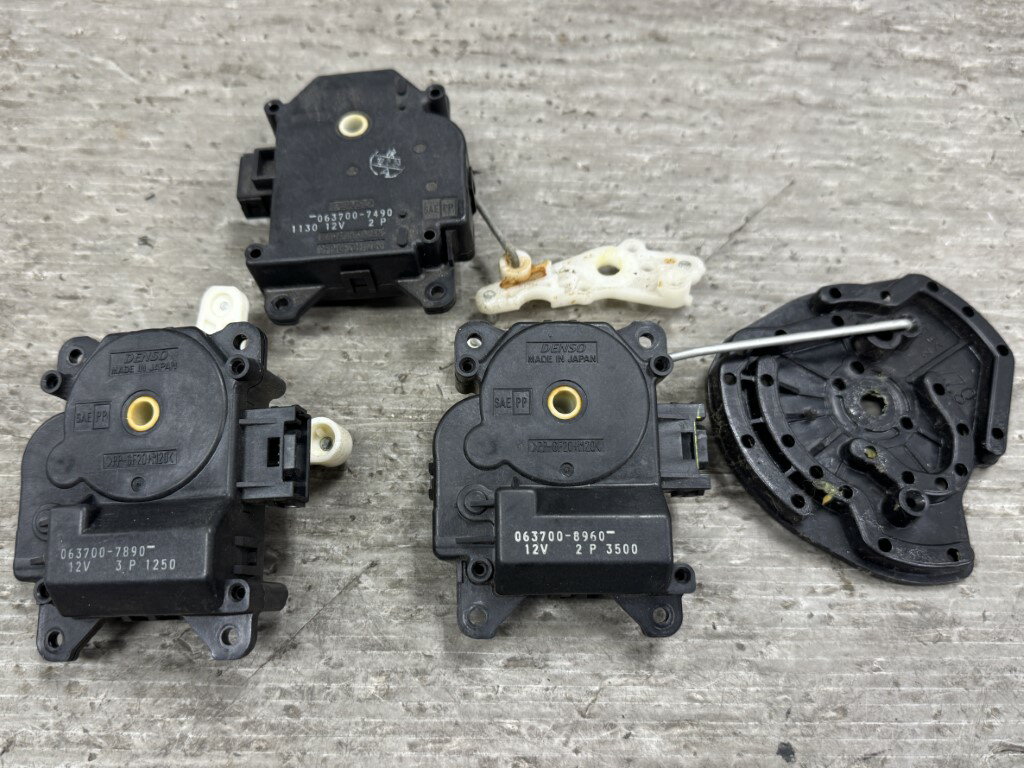 乐天商城 - ポルテ 130i Cパッケージ HID セレクション 後期(NNP10) 純正 デンソー 破損無 動作保証 エアコンサーボ 3点セット 063700-7890 063700-8960 p061072 中古20260302