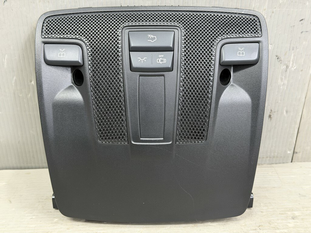 Rakuten - メルセデス ベンツ B180 ブルーE Bクラス 前期(W246 246242) 純正 破損無 動作保証 ルームランプ マップランプ A000 900 0702 p061091 中古20260304