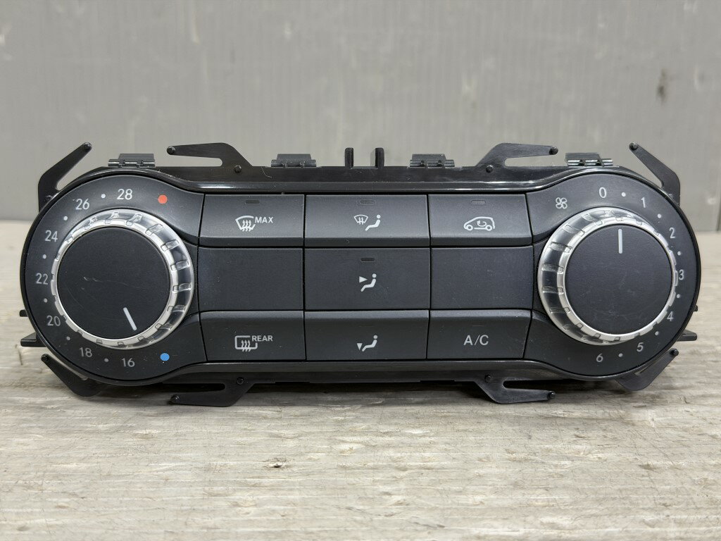Rakuten - メルセデス ベンツ B180 ブルーE Bクラス 前期(W246 246242) 純正 破損無 動作保証 エアコンスイッチ A246 900 44 05 p061092 中古20260304