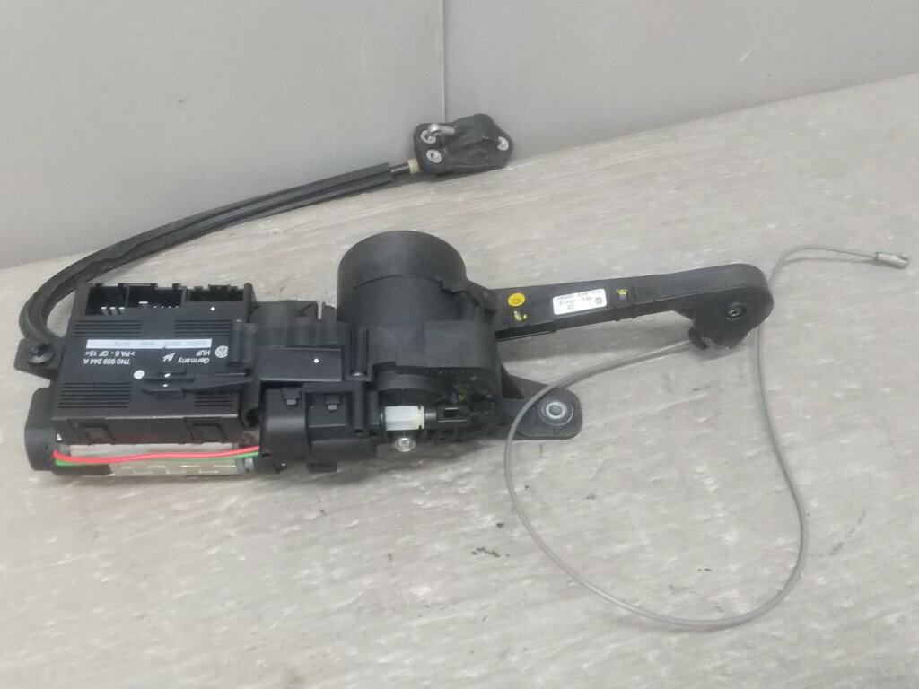 Rakuten - VW シャラン 右H(7NCAV 7N) 純正 破損無 動作保証 右 パワースライドドアモーター p053550 中古20250319
