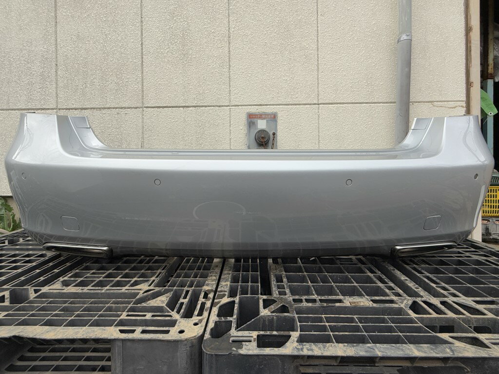 レクサス LS460 Iパッケージ 前期(USF40) 純正 凹無 破損無 リアバンパー 1F2 #52159-50080 p053769 中古20250403