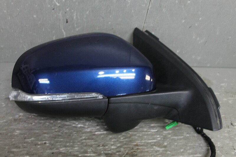 ボルボ V60 T4 オーシャンレース 右ハンドル(FB4164T) 純正 右 ドアミラー 電格 ウィンカー ブルー 青 p045592 中古20240422