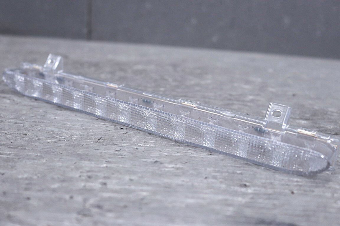 ミニクーパー LCI 右H 後期(R56 SU16) 純正 破損無 動作保証 ハイマウントストップランプ ブレーキライト 7 221 834 p061167 中古20260309