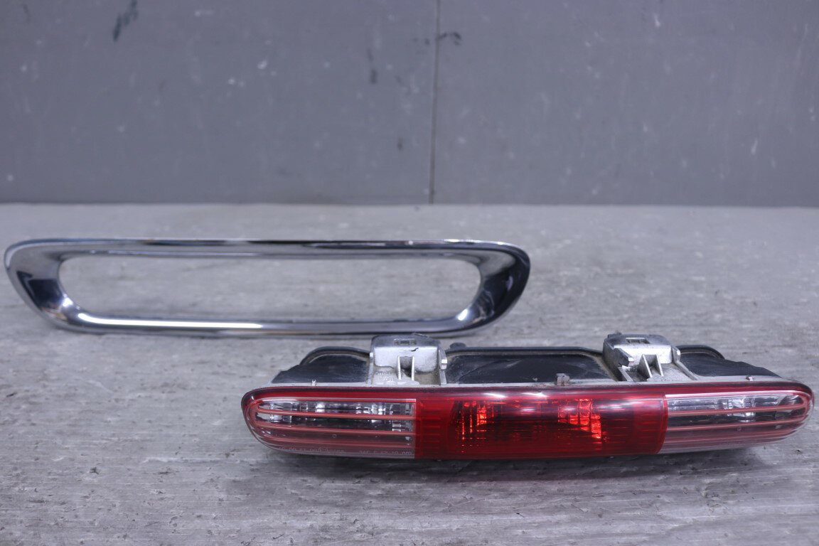 ミニクーパー LCI 右H 後期(R56 SU16) 純正 動作保証 バックフォグ バックランプ メッキベゼル付 p061169 中古20260309