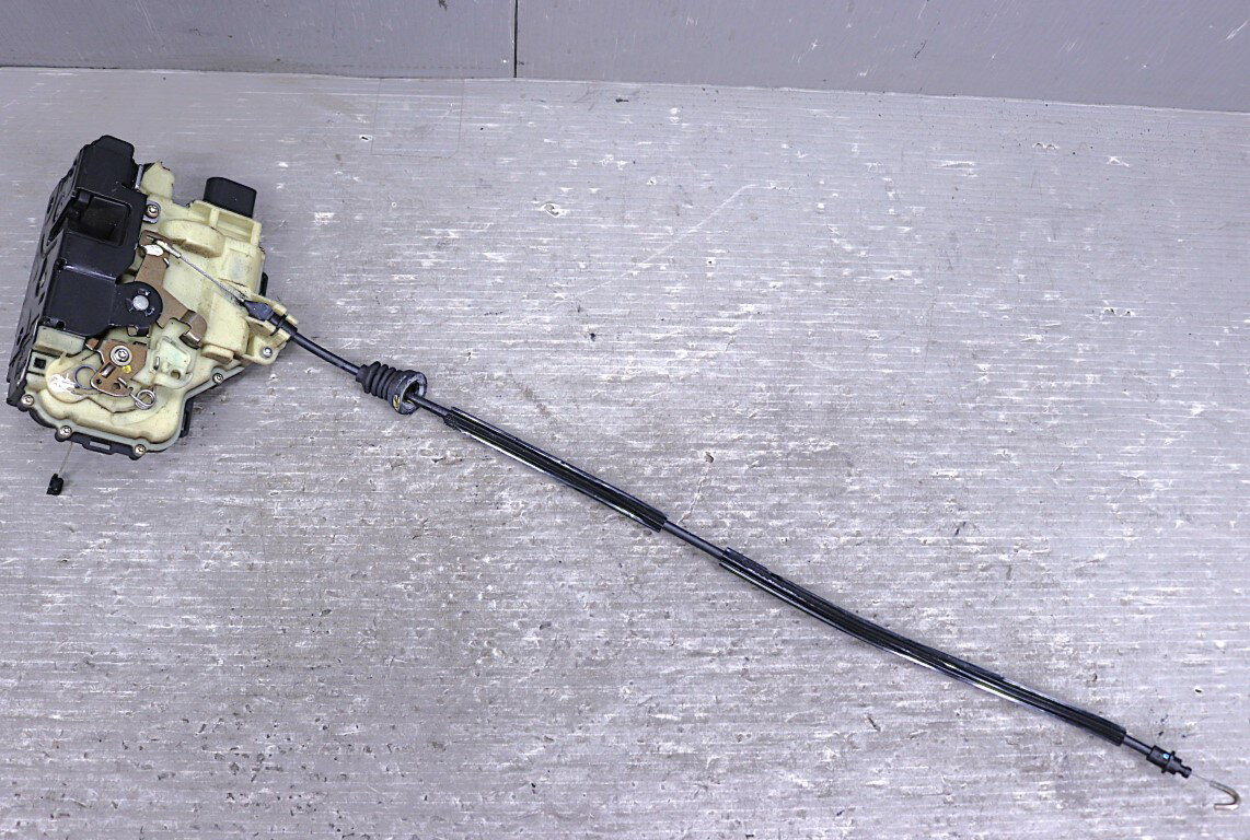 VW ニュービートル 2.0 後期(9C) 純正 破損無 右ドアロックアクチュエーター 68600km 3B2 837 016 p061310 中古20260314