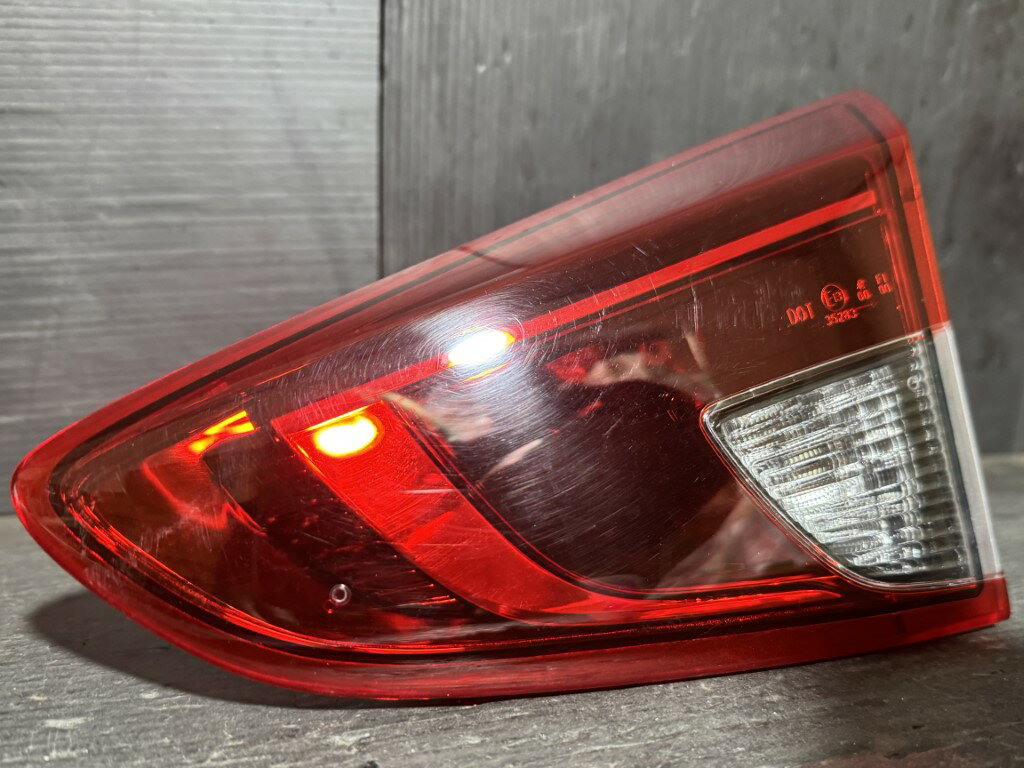 樂天商城 - MAZDA2 15S Lパッケージ マツダ2(DJLFS) 純正 コイト 破損無 動作保証 右 フィニッシャー 132-8N01L p061343 中古20260316