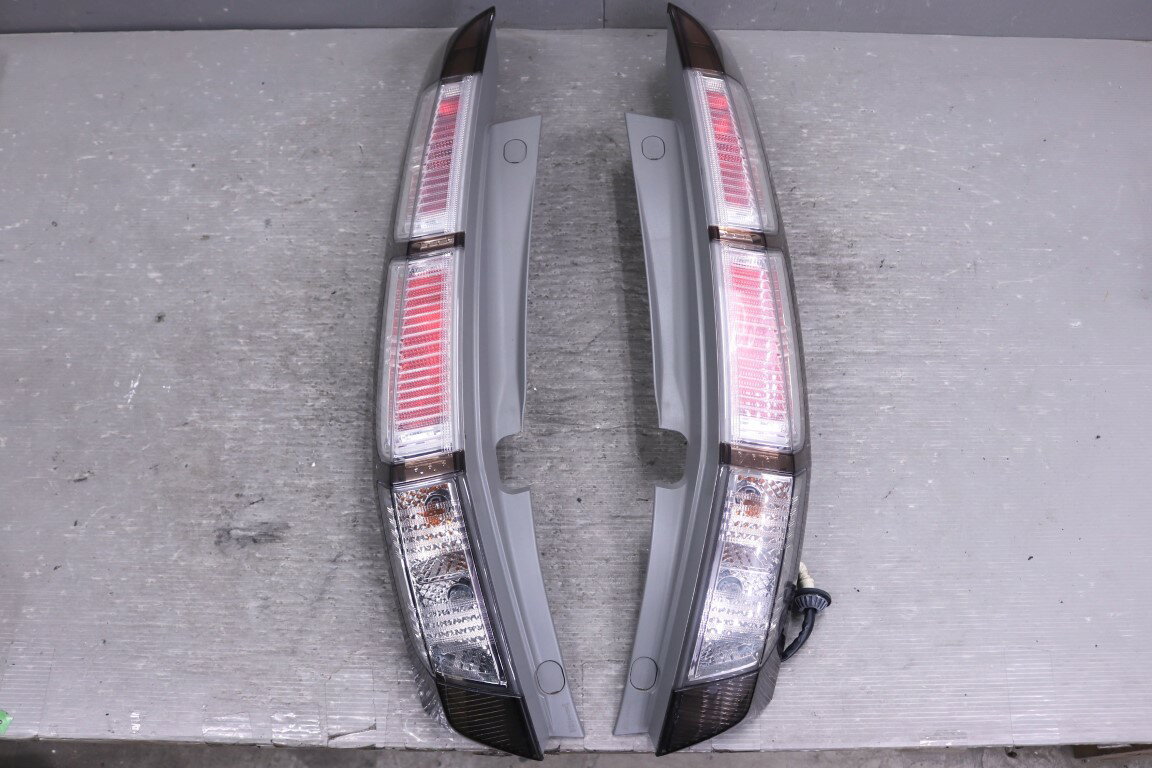 ストリーム ZS 中期(RN8) 純正 イチコー 破損無 動作保証 テールランプ 左右セット テールライト D079 p061426 中古20260318