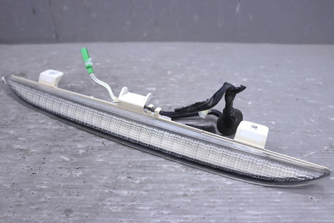 エリシオン プレステージ SG(RR5) 純正 スタンレー 破損無 動作保証 ハイマウントストップランプ ブレーキライト P7102 p061475 中古20260324
