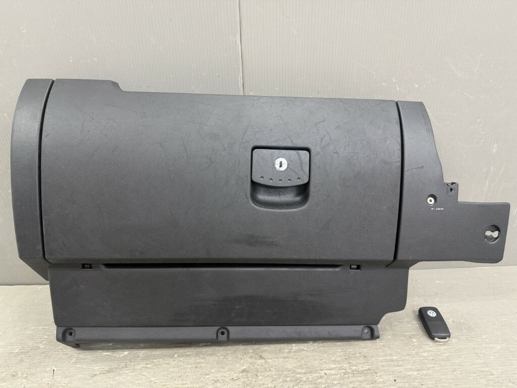 Rakuten - VW ニュービートル 右H 後期(9CAZJ 9C) 純正 グローブボックス キーレスキーセット p061541 中古20260324