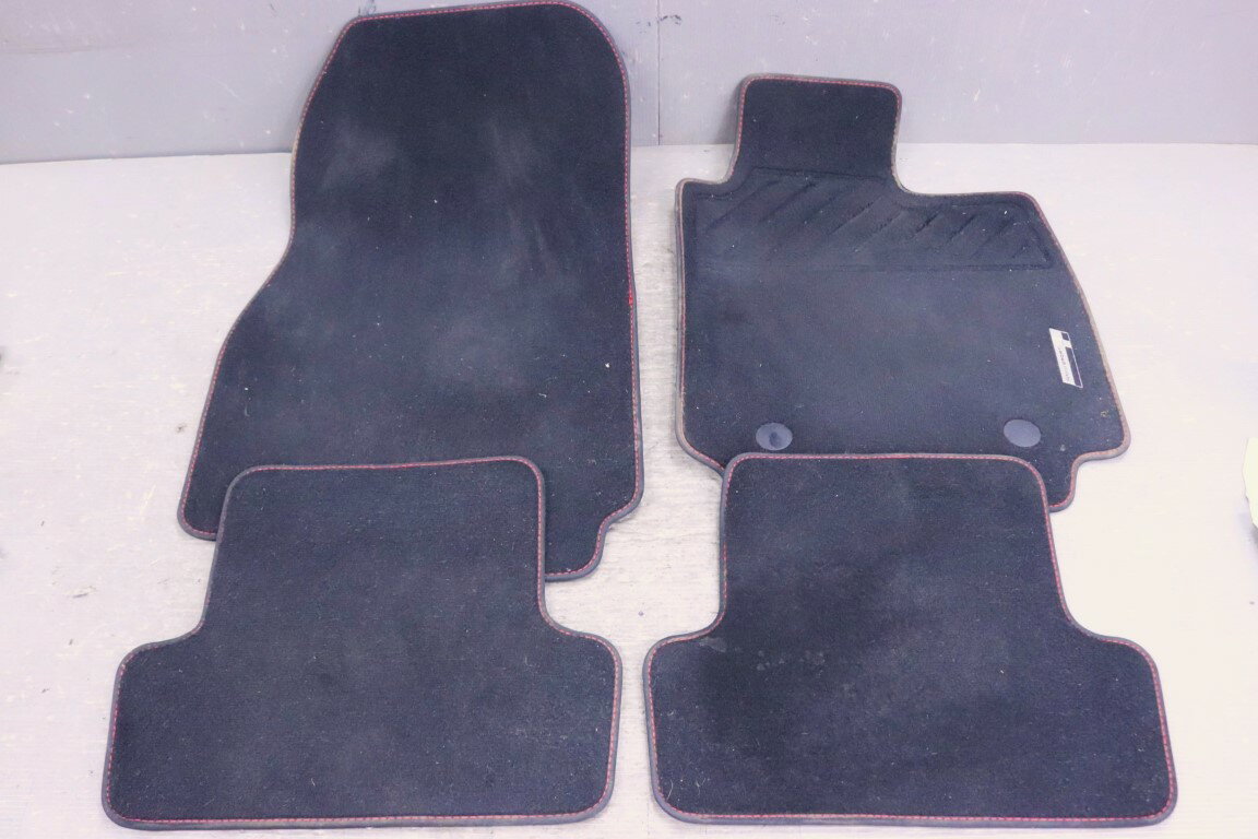 ルノー スポール ルーテシア シャシーカップ(RM5M) 純正 破損無 フロアマット 1台分セット p061546 中古20260326