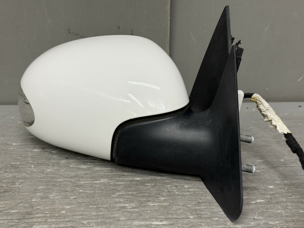VW ニュービートル 右H 後期(9CBFS 9C) 純正 破損無 動作保証 右ドアミラー ウィンカー ヒーター 電格 7P＋2P 7ピン＋2ピン サイドミラー 白 ホワイト系 p061620 中古20260327
