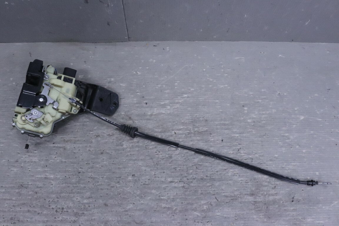 VW ニュービートル 右H 後期(9CBFS 9C) 純正 破損無 右 ドアロックアクチュエーター 3B2 837 016 p061654 中古20260330