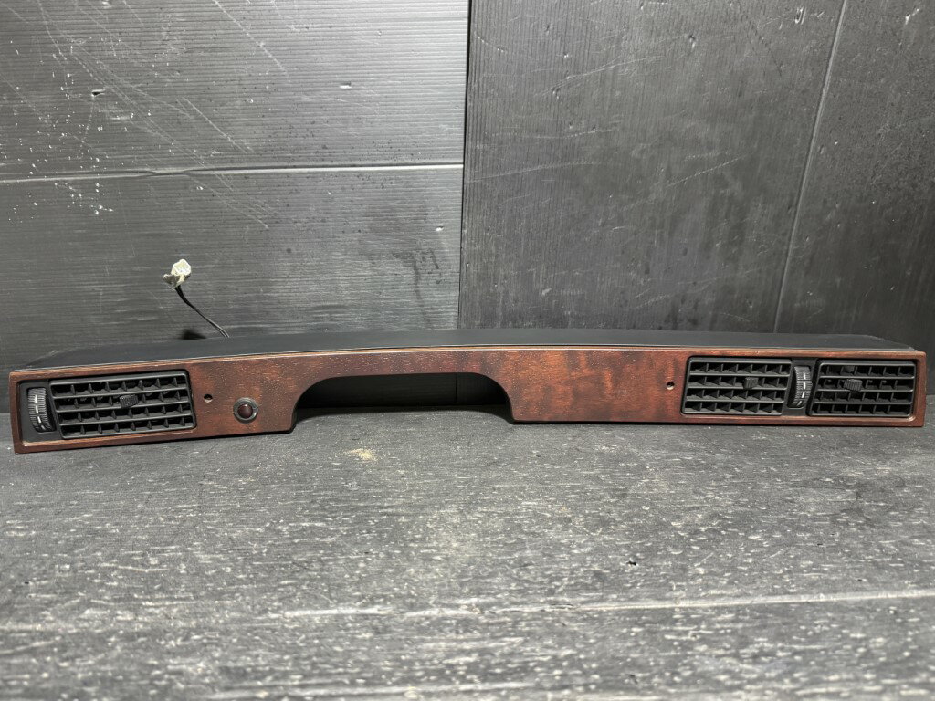 ランチア デドラ 左ハンドル MT(A835A5) 純正 木目 センターパネル エアコン吹出口 p061648 中古20260330