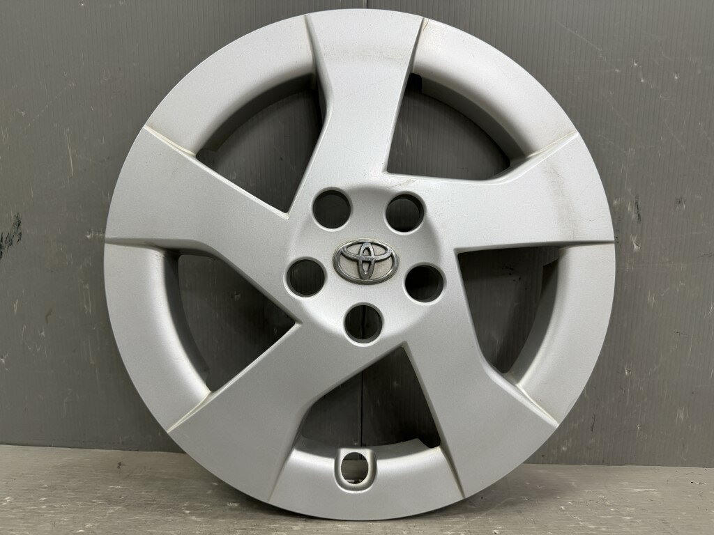 新品未使用！ZVW30 30プリウス 後期 純正ホイールキャップ 4枚セット 前期型も可能！ 2026年最新】Yahoo!オークション -プリウス ホイールキャップ zvw30の