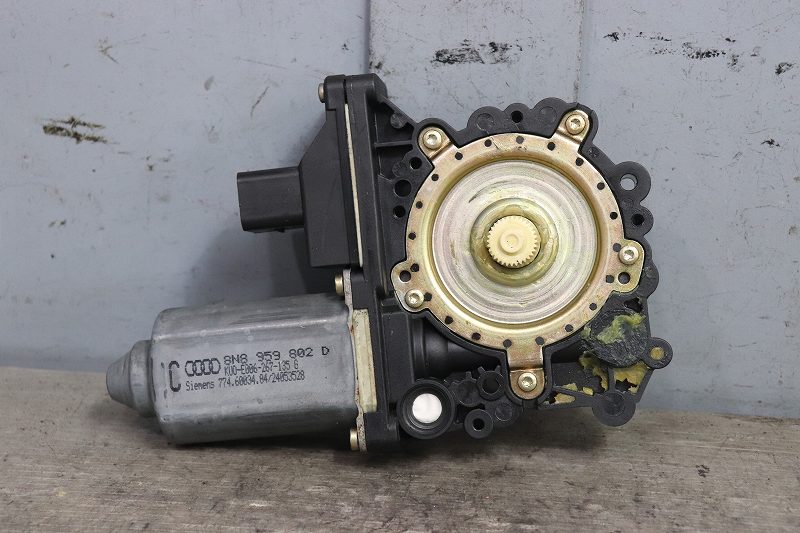 アウディ TT 右ハンドル Audi 後期(8N) 純正 破損無 取付OK 動作保証 右フロント レギュレーターモーター 8N8 959 802 D p032695 中古20230422