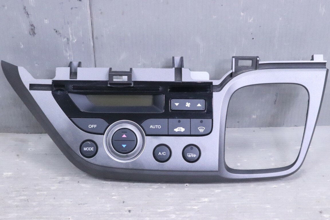 ストリーム RSZ 前期(RN8) 純正 スタンレー 破損無 動作保証 シフトパネル エアコンスイッチ付? D07JD p061703 中古20260402