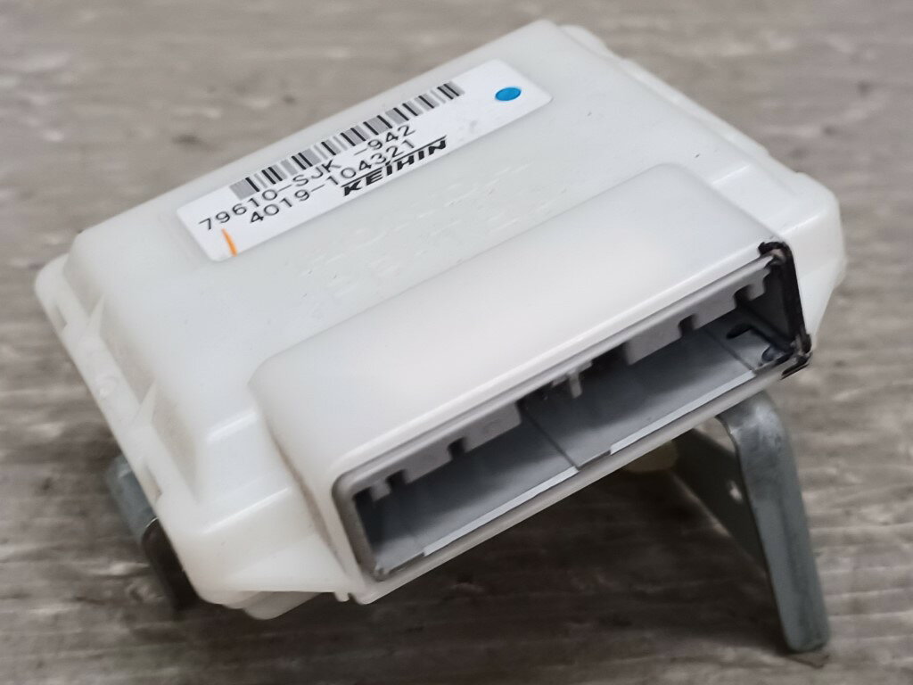 エリシオン プレステージ SZ 前期(RR5) 純正 KEIHIN エアコンコンピューター 79610-SJK-942 4019-104321 p053935 中古20250407