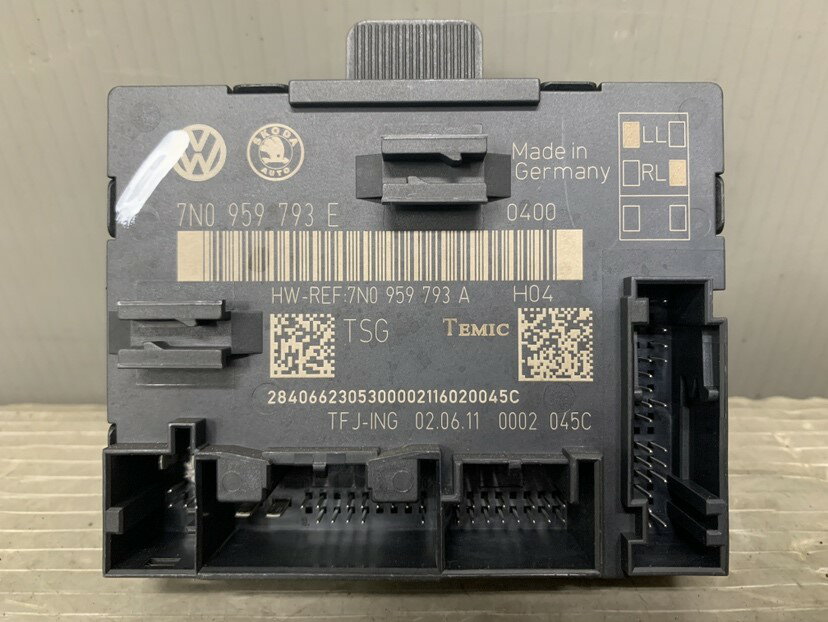 VW シャラン TSI ブルーモーション 右H(7N) 純正 右 リア ドアコントロールユニット コンピューター 右後 7N0 959 793 E p054071 中古20250410