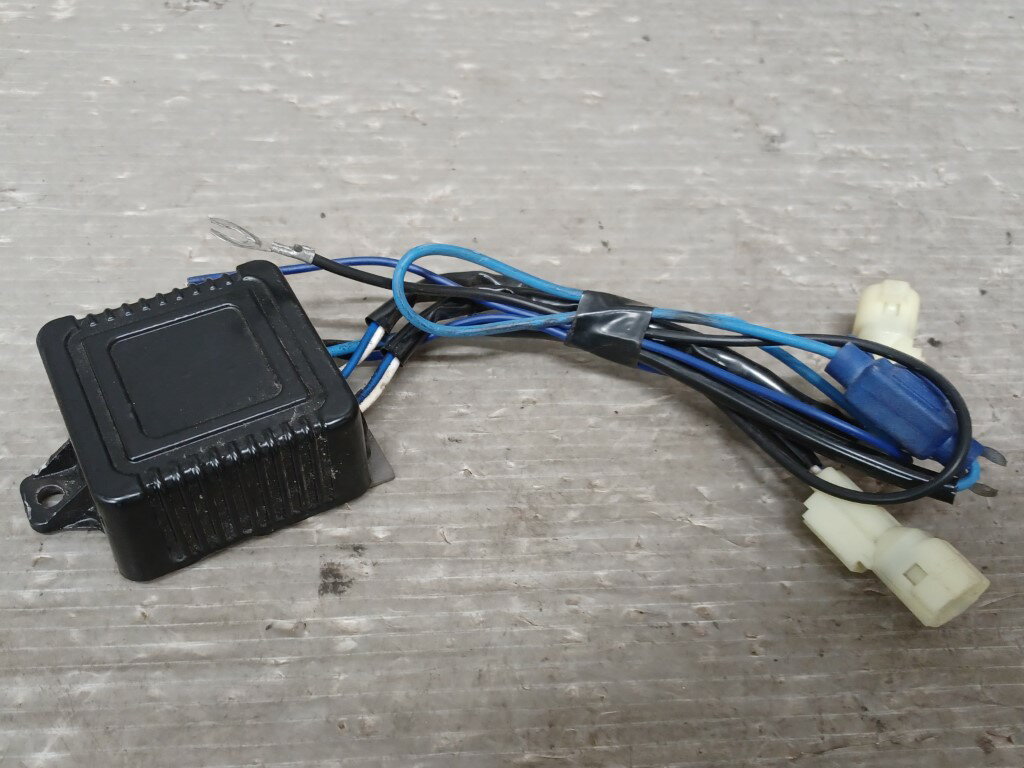 アウディ A4 アバント 1.8T(8KCDH 8K) 純正 破損無 動作保証 ミリ波レーダー p054370 中古20250422