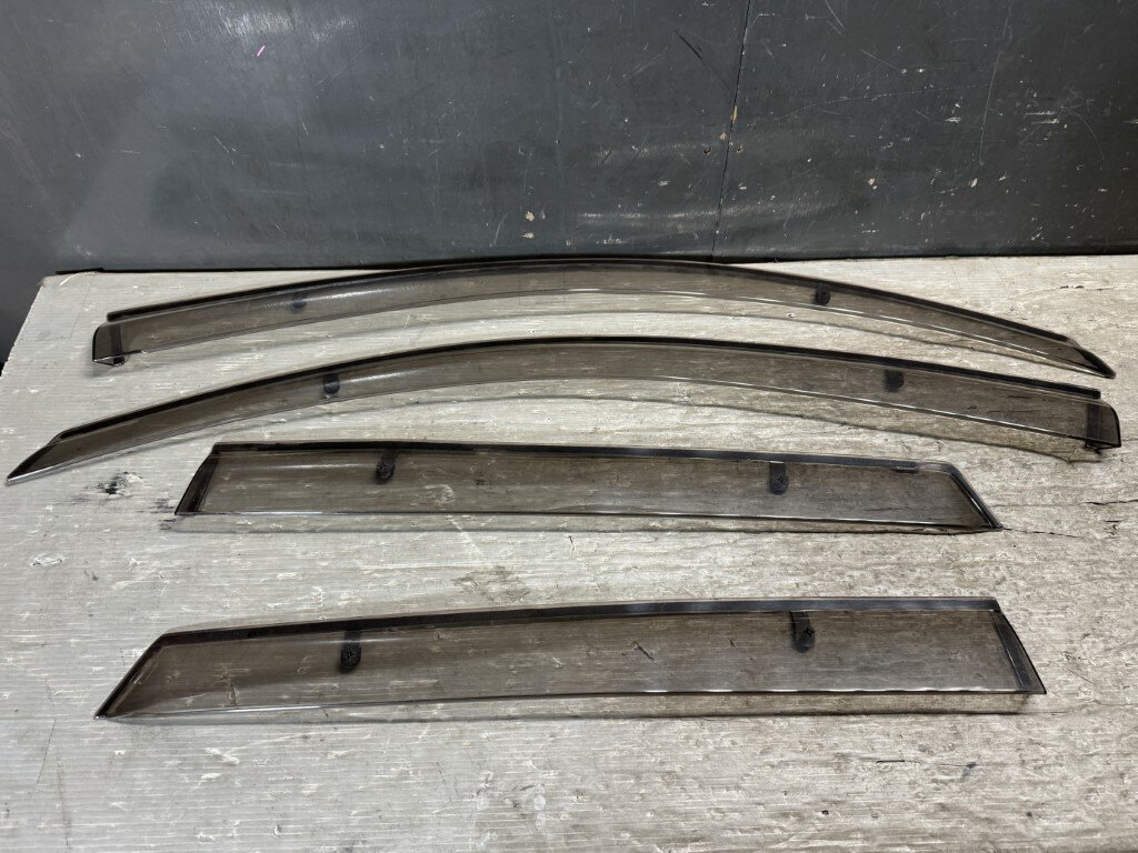 三菱 RVR G 中期(GA4W) 純正 破損無 ドアバイザー 1台分 p061821 中古20260404