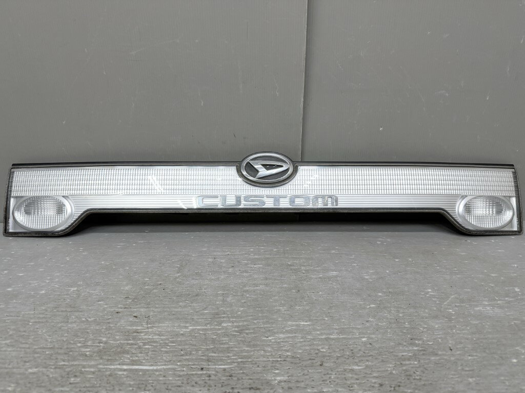 タント カスタム VS 最終 NA 後期(L350S L350S-GPSF) 純正 破損無 動作保証 リアガーニッシュ バックドアガーニッシュ D021B p061885 中古20260410