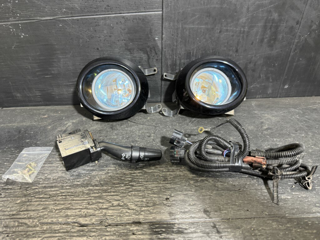 樂天商城 - モビリオ XT(GB1) 純正 スタンレー 破損無 動作保証 フォグランプ ハーネス スイッチ 左右 B92P P3879 p061972 中古20260413