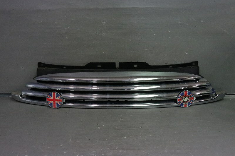 BMW ミニ クーパー 右H(R56 MF16) 純正 HBPO 破損無 フロントグリル メッキ ユニオンジャック バッジ付..