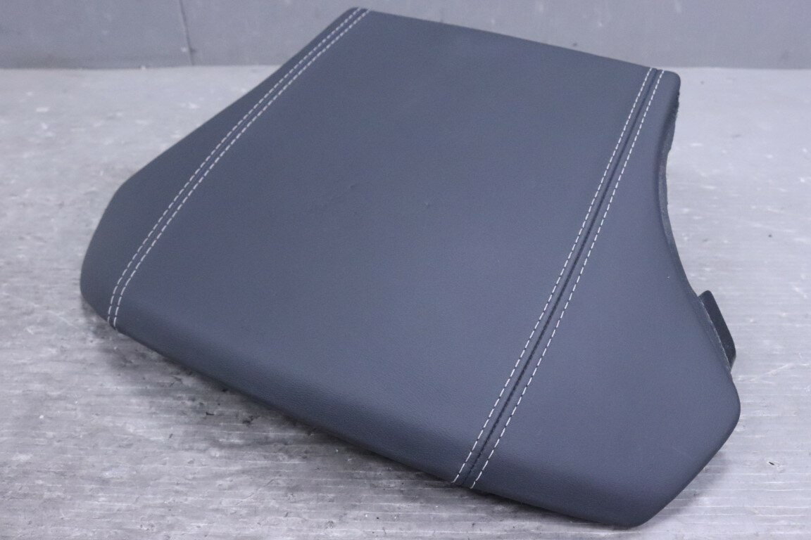 シトロエン DS5 シック 右H(B85F02 B8) 純正 メーターフード 破損無 p062060 中古20260416