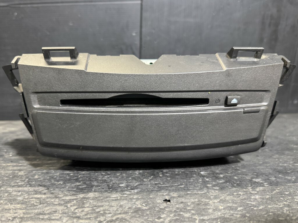 オデッセイ アブソルート 前期(RB1) 純正 ナビユニット カーナビ 39540-SFE-N213-M1 p062102 中古20260416