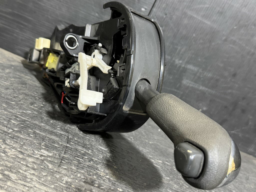 Rakuten - ダイハツ ウェイク X 前期(LA700S) 純正 破損無 動作保証 ATシフトゲートレバー オートマ p062169 中古20260421