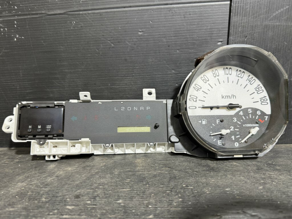 トヨタ bB Z Xバージョン 前期(NCP31) 純正 破損無 動作保証 スピードメーター 94293km 83800-52460 p062175 中古20260421