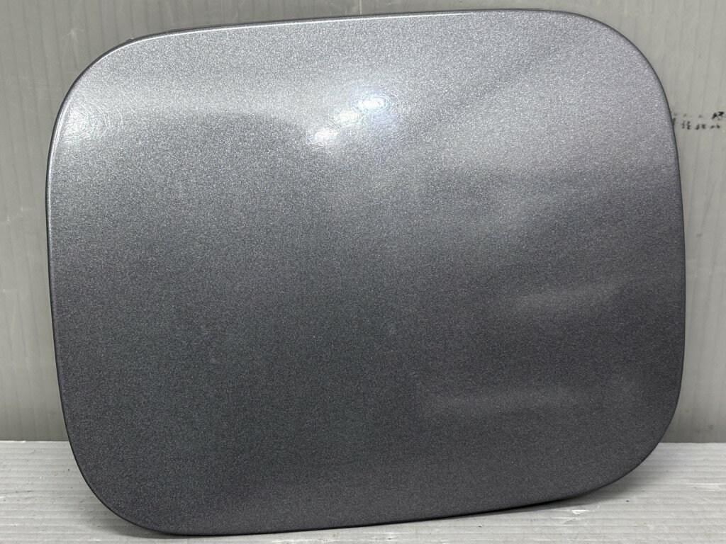 日産 パルサー 2ドア M1(FN14 N14) 純正 破損無 フューエルリッド 給油口のフタ KG2 p062207 中古20260423