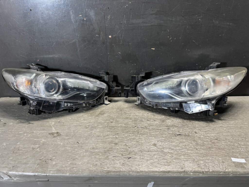 マツダ アテンザ ワゴン XD 前期(GJ2FW GJ) 純正 破損無 動作保証 ヘッドライト HID バラスト レベ キセノン 左右 ヘッドランプ CHR4-51040 p062178 中古20260423