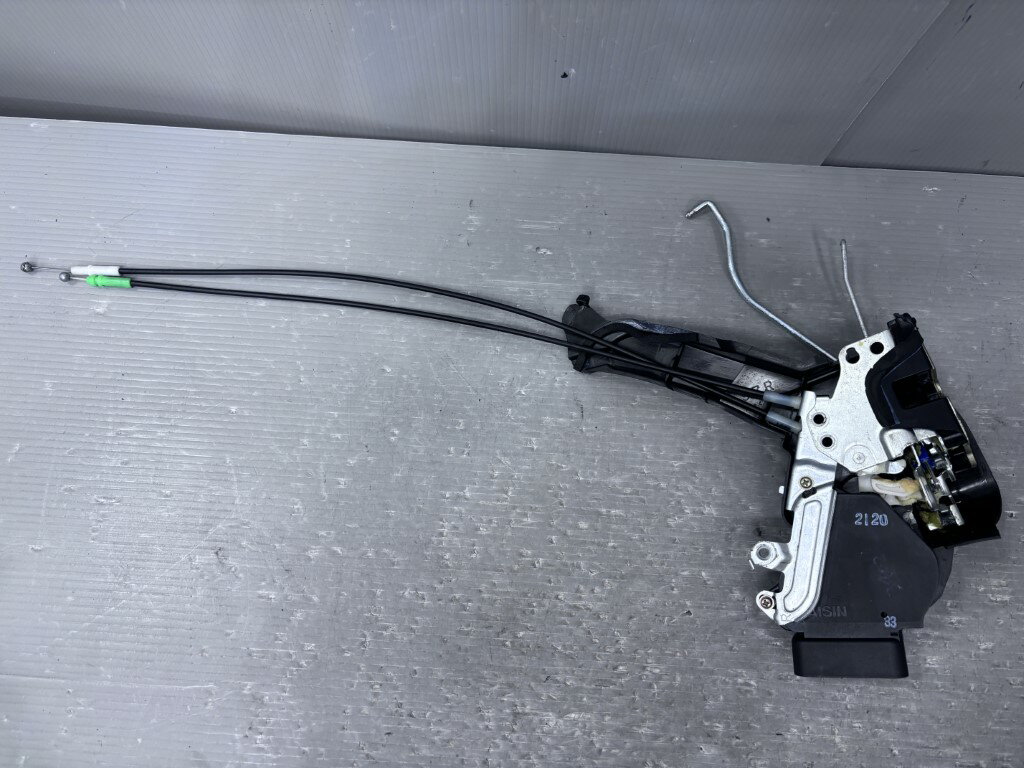 17 クラウン ロイヤルサルーン プレミアム 後期(JZS171 JZS171-AEPQH(R)) 純正 破損無 動作保証 右 前 ドアロックアクチュエーター 右 フロント p062249 中古20260425