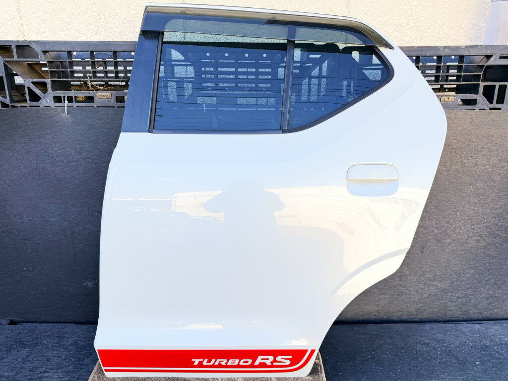 スズキ アルト ターボ RS(HA36S ASRN-A) 純正 破損無 左 リアドア 左後 ドアパネル ピュアホワイトパール p062290 中古20260427