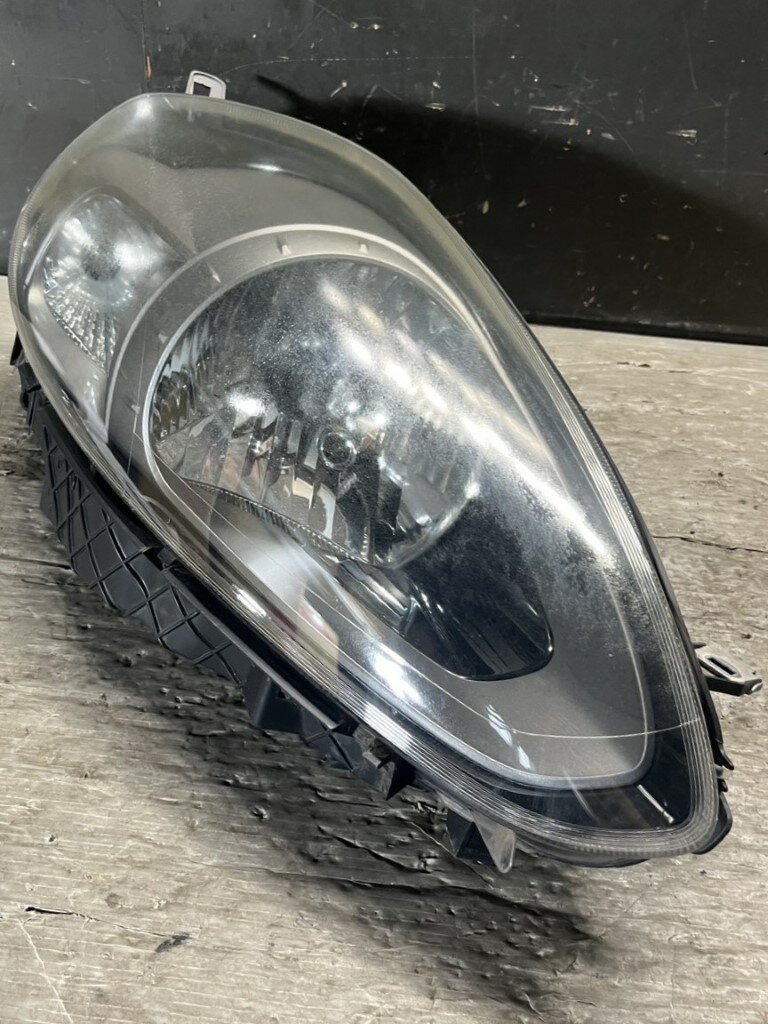 Rakuten - フィアット プント エヴォ 右H 純正 Valeo 破損無 右 ハロゲン ヘッドライト レベ ヘッドランプ イタリア車 イタ車 89102045DX p062307 中古20260428