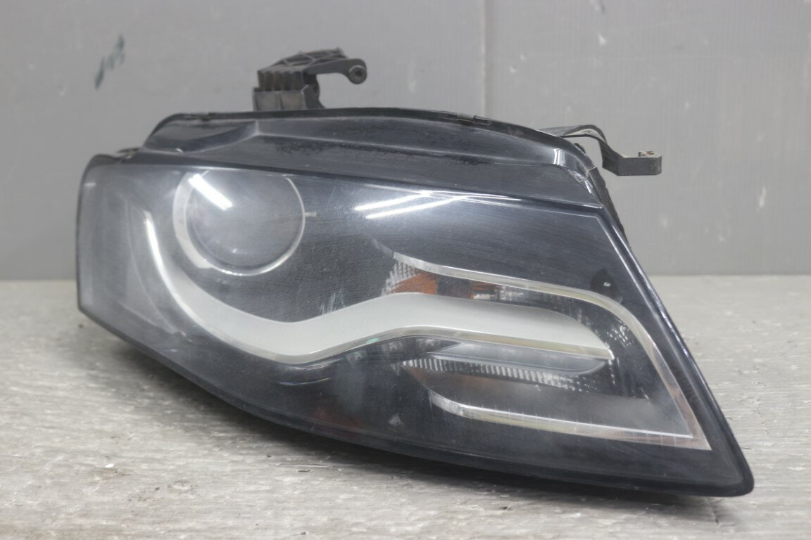 アウディ A4 アバント 2.0 TFSI(8K 8KCDN) 純正 AL 破損無 動作保証 右 HID ヘッドライト バラスト レベ付 キセノン ヘッドランプ 8K0 941 004 Q p054797 中古20250507