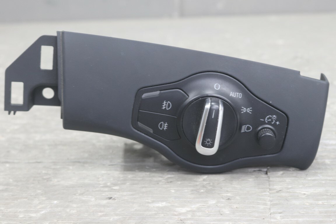 アウディ A4 アバント 2.0 TFSI(8K 8KCDN) 純正 破損無 ライトスイッチ 調光スイッチ 8K0 941 531 AS p054800 中古20250507