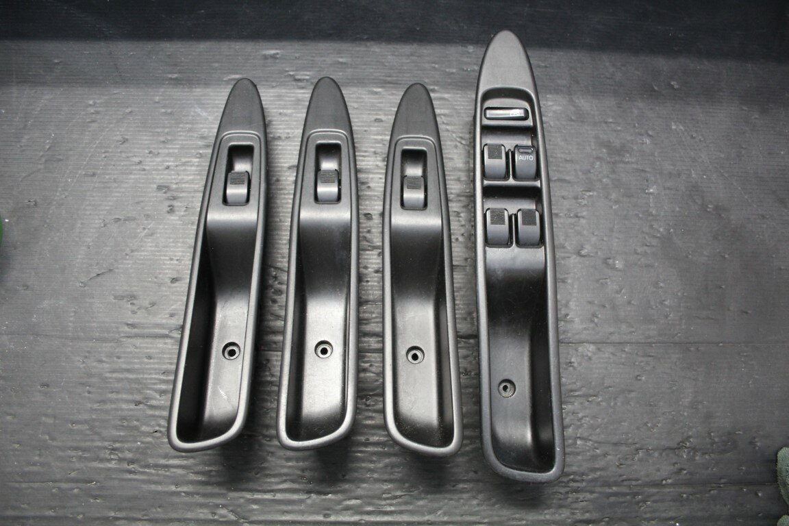 ダイハツ マックス L 前期(L950S) 純正 破損無 動作保証 パワーウィンドウスイッチ マスタースイッチ ベゼル付 1台分 p054947 中古20250512