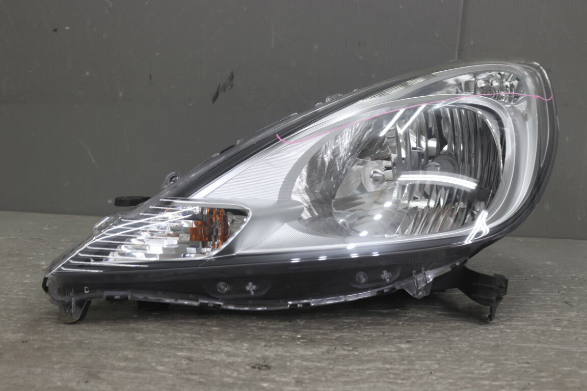 ホンダ フィット G スマートセレクション FiT(GE6) 純正 スタンレー 破損無 動作保証 左 ヘッドライト ハロゲン レベ付 ヘッドランプ P9603 p055222 中古20250521