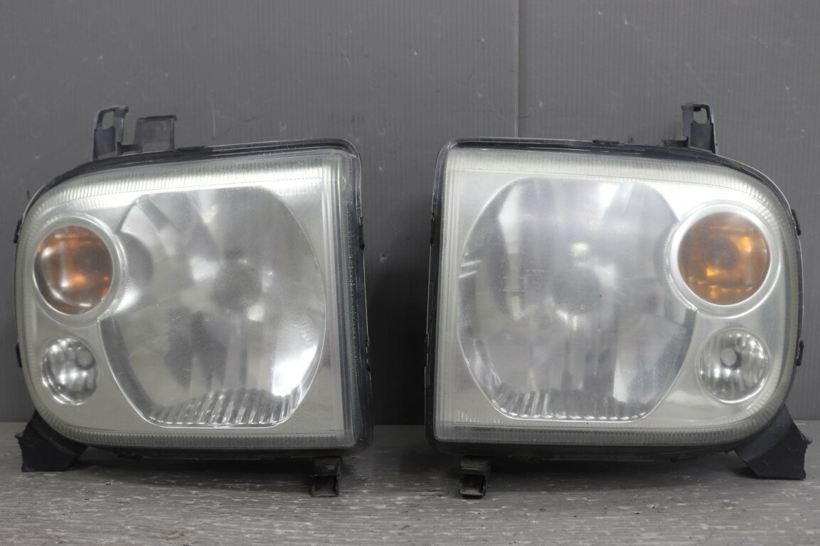 マツダ スピアーノ 前期(HF21S) 純正 AL ハロゲン ヘッドライト 左右セット ヘッドランプ 右 左 LE01G685 HCR-114 p055320 中古20250524