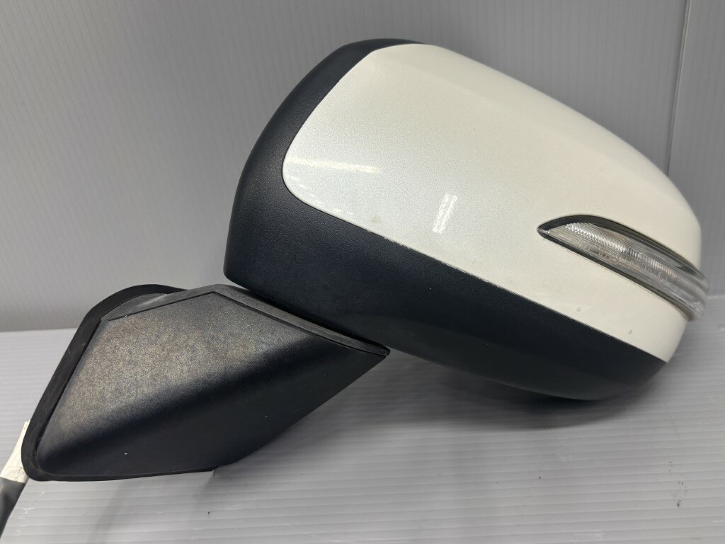 乐天商城 - ダイハツ ムーヴ 4WD カスタムG 前期(LA110S) 純正 破損無 動作保証 左ドアミラー 電格 10P 10ピン ウィンカー付 W24 サイドミラー p055628 中古20250605