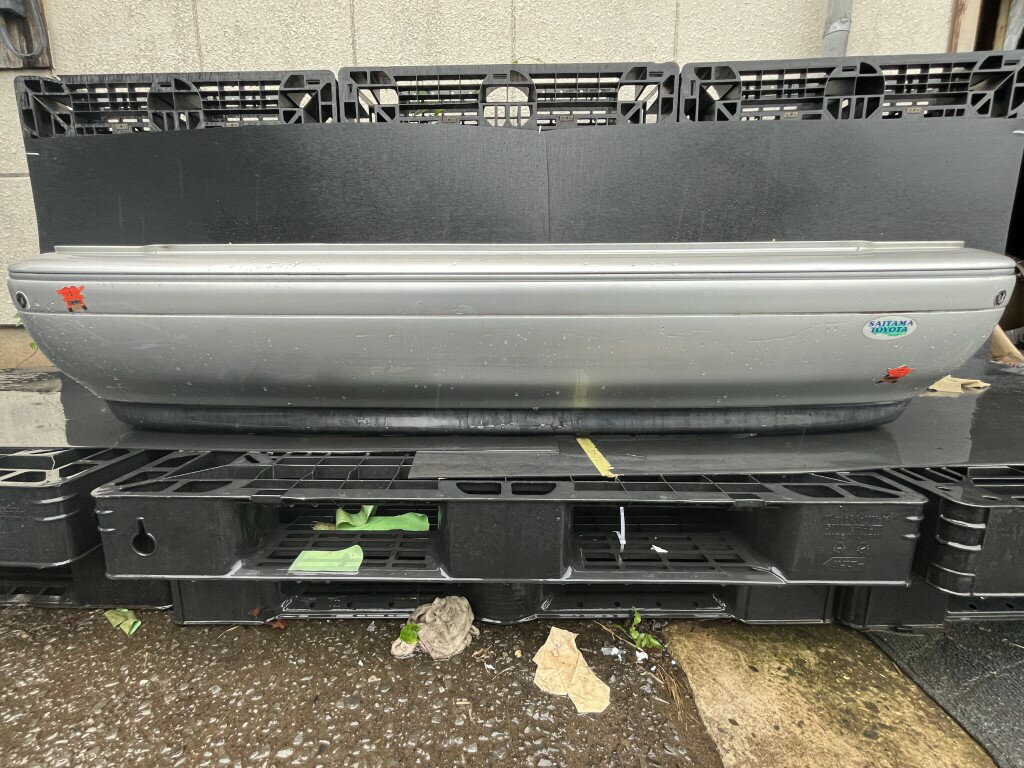クラウン ロイヤルサルーン プレミアム21 前期(JZS171) 純正 リアバンパー 1C0 Rバンパー クリアランスソナー 52159-30320 p055856 中古20250614
