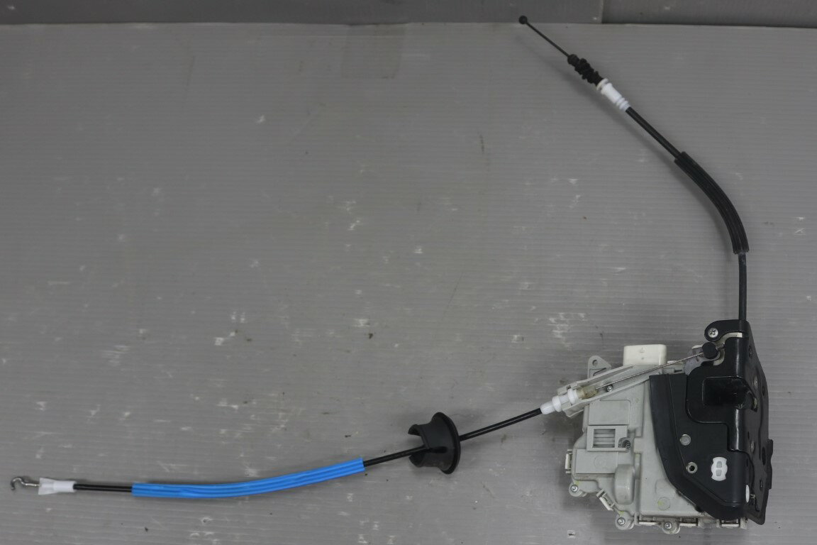 アウディ アバント 2.0 TFSI Audi(8K 8KCDN) 純正 破損無 動作保証 左前 ドアロックアクチュエーター 左フロント 8J2.837.015.C p055945 中古20250618