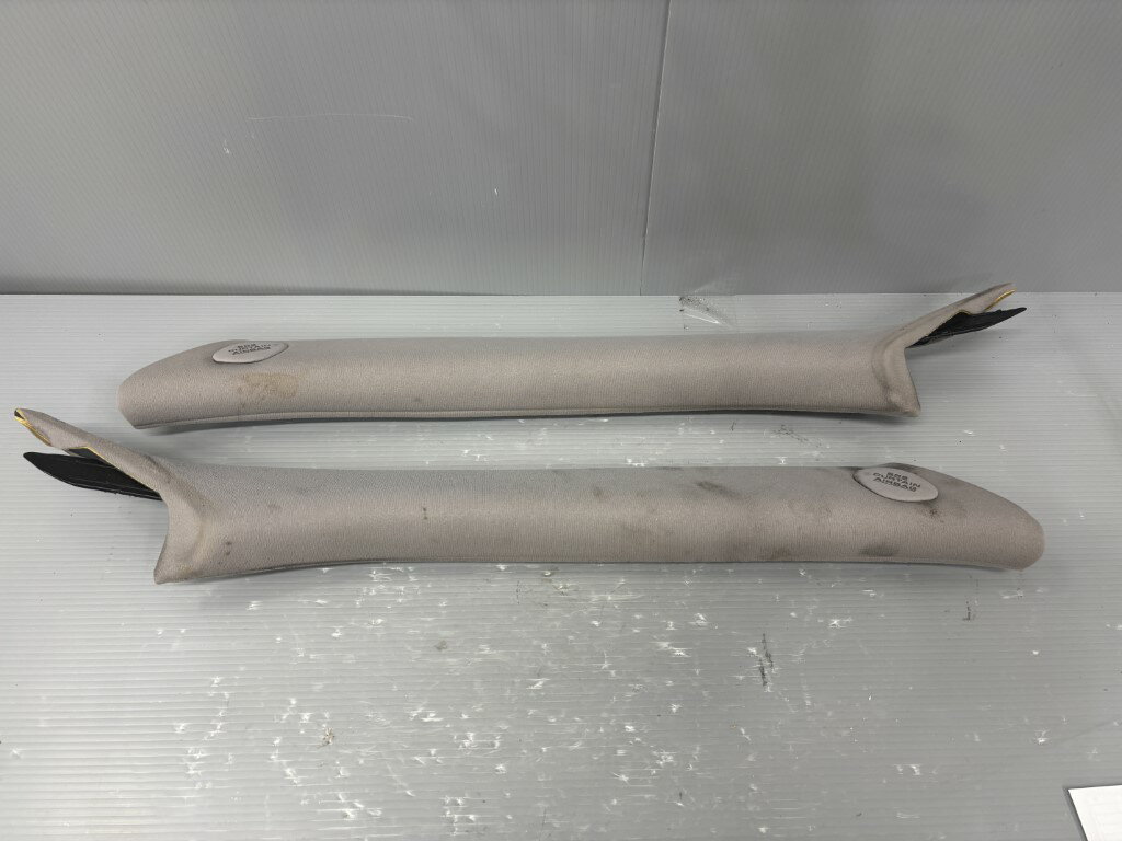 乐天商城 - 17 クラウン ロイヤルサルーン G 前期(JZS175) 純正 破損無 Aピラー トリム 左右セット 右 左 内装 内張り p056057 中古20250623