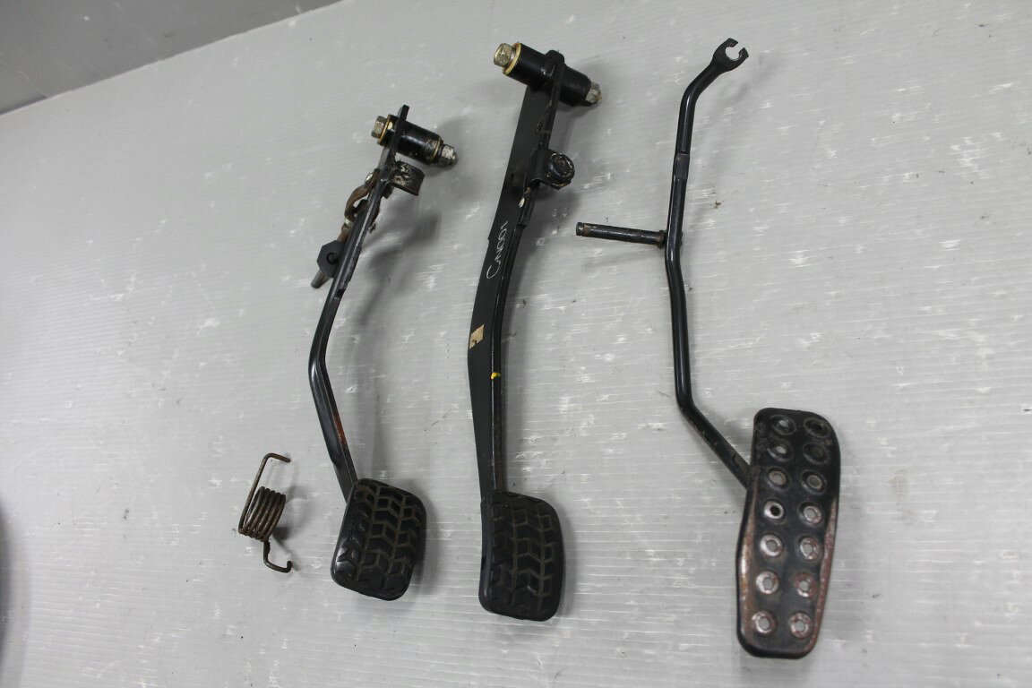 マヅタ ロードスター Gリミテッド 5MT (NA8C ANNA04 NA) 純正 破損無 ペダル 3点セット アクセルペダル..