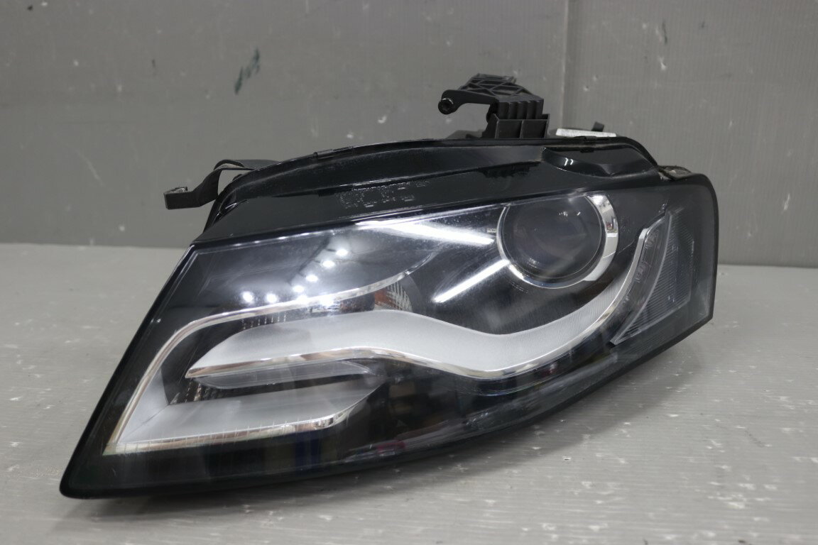 アウディ A4 アバント 1.8 TFSI 右H 前期(8KCDH 8K B8) 純正 AL 破損無 動作保証 左 HID ヘッドライト バラスト レベ付 キセノン ヘッドランプ 8K0 941 029 AK p056457 中古20250707